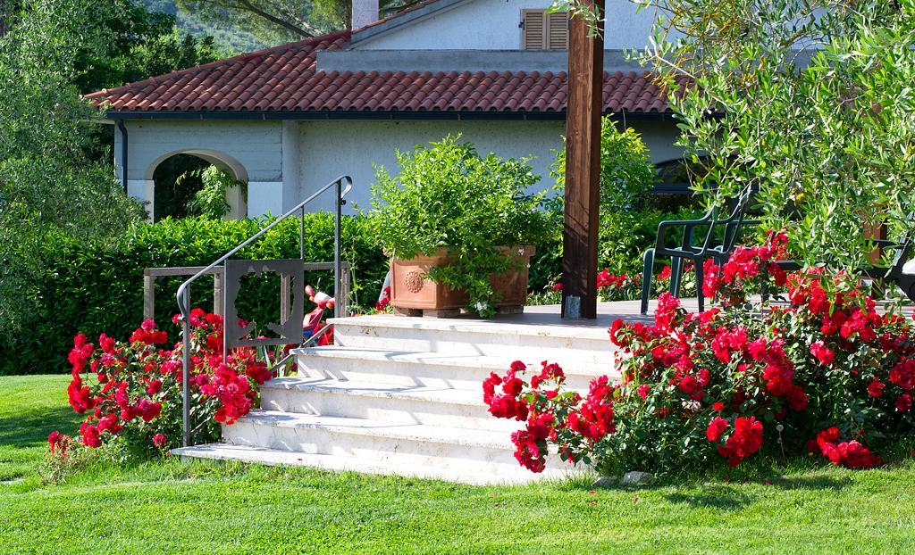 Poggio Degli Olivi Guest House Saturnia Exterior photo